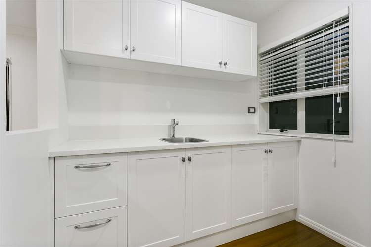 64 English Oak Drive Schnapper Rock_14