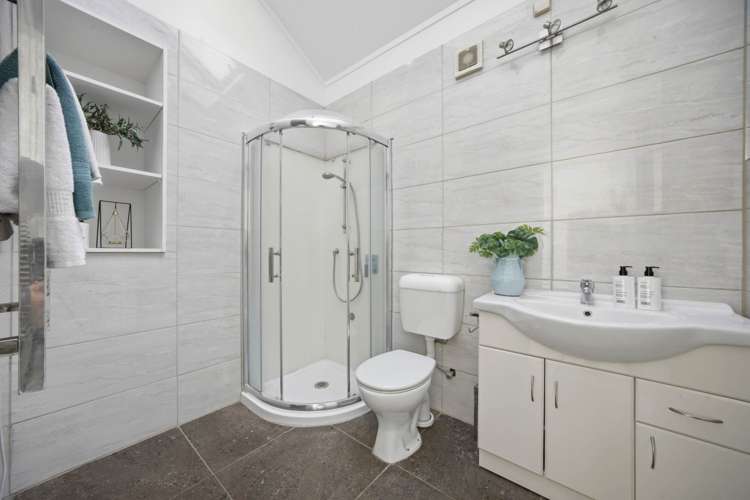 6 Tenbless Court Unsworth Heights_14