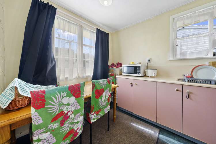 45 Bird Grove Stokes Valley_6