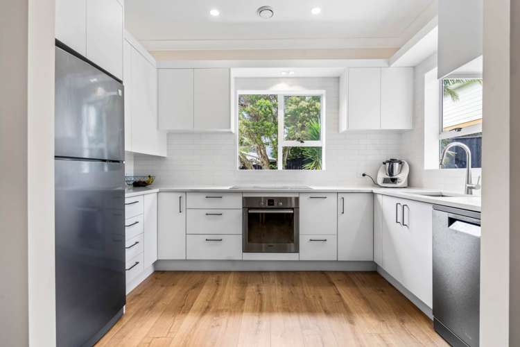 7 Polkinghorne Drive Manly_6