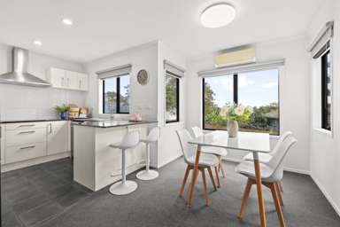 2/23 Ruawai Road_2