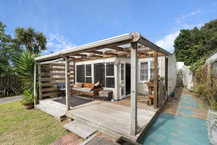 17 Ngaio Road Raumati Beach_0