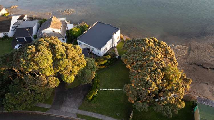 78 Wallis Street Raglan_43