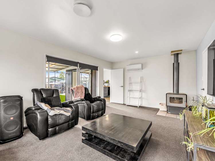 81 Gray Crescent_5