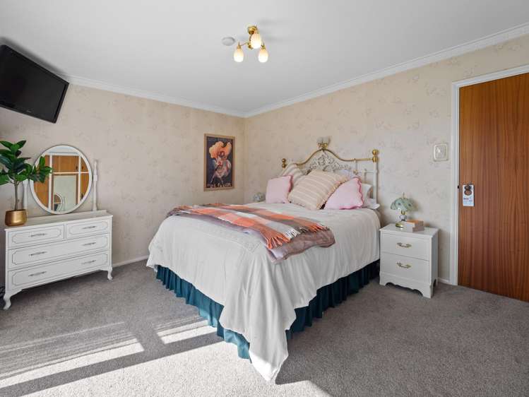 2/282 Tancred Street Ashburton_7