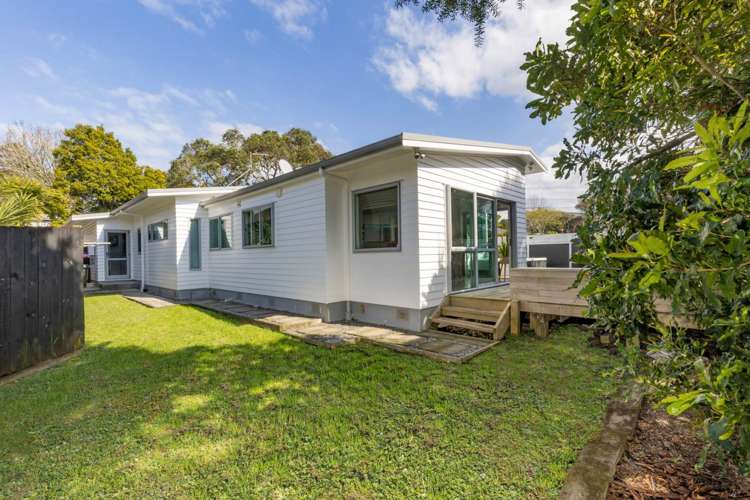 98a Atkinson Road Titirangi_11