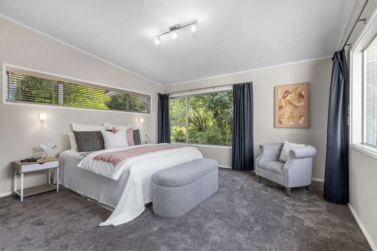 100 Larsen Crescent Tawa_22