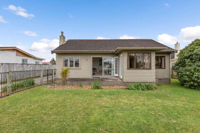 Classic 1940's weatherboard with endless potential