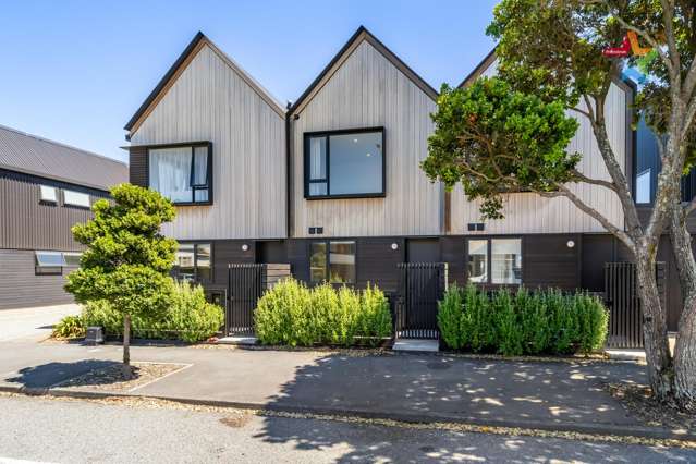 MODERN LIVING IN THE HEART OF PETONE