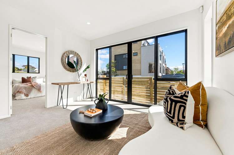 2 Falcon Crescent Hobsonville_11