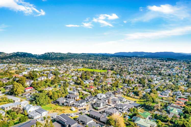 1 Arataki Views Way Glen Eden_18