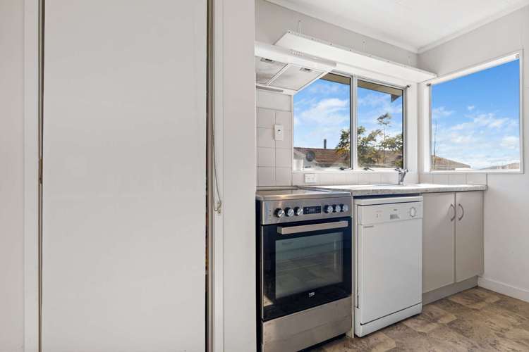 17 Bronte Place Owhata_8