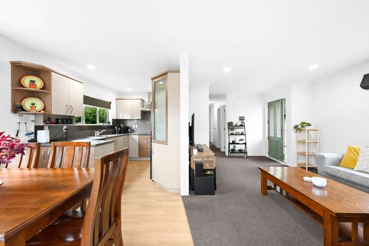 24B Livingstone Avenue 1112_5