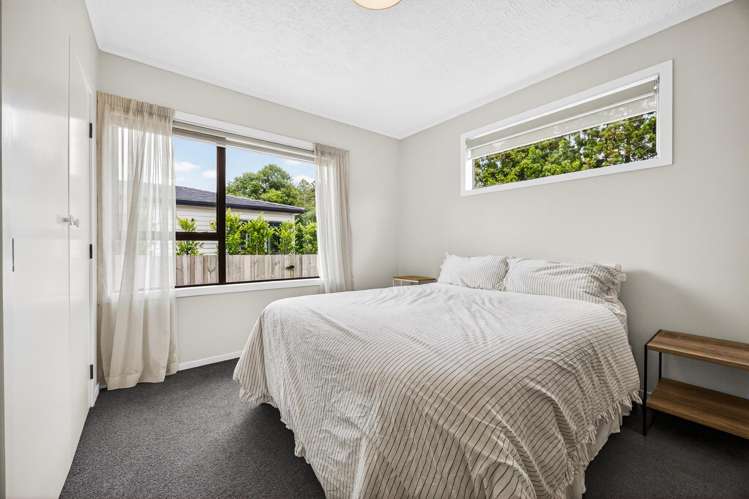 53 Cambridge Road Riverhead_11