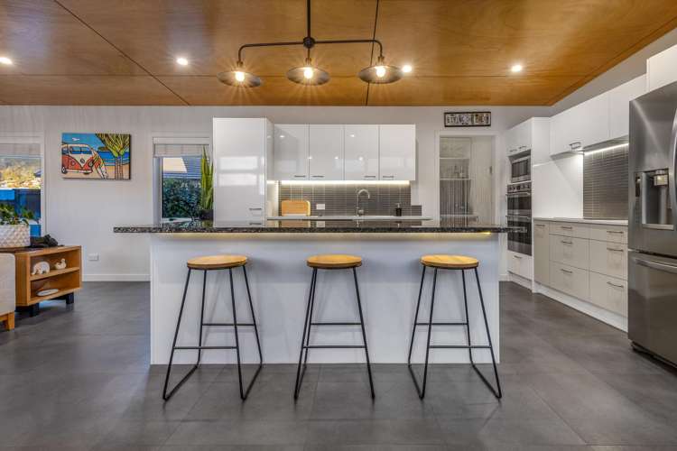 39 Waipunahau Road Waikanae_4