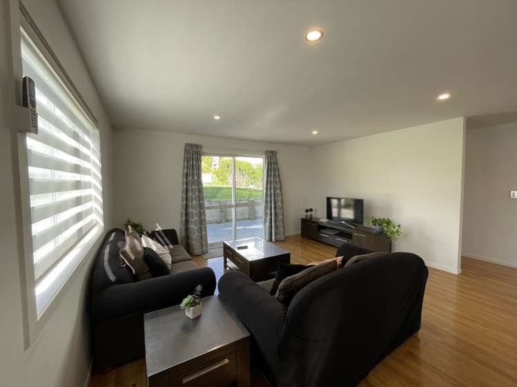 24 Gyle Place Pyes Pa_8