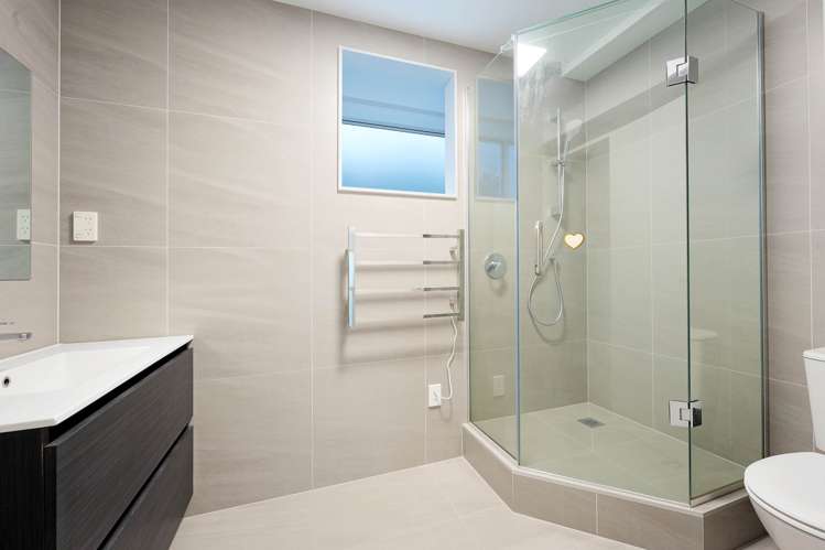 82 & 82A Sunnybrae Road Hillcrest_19