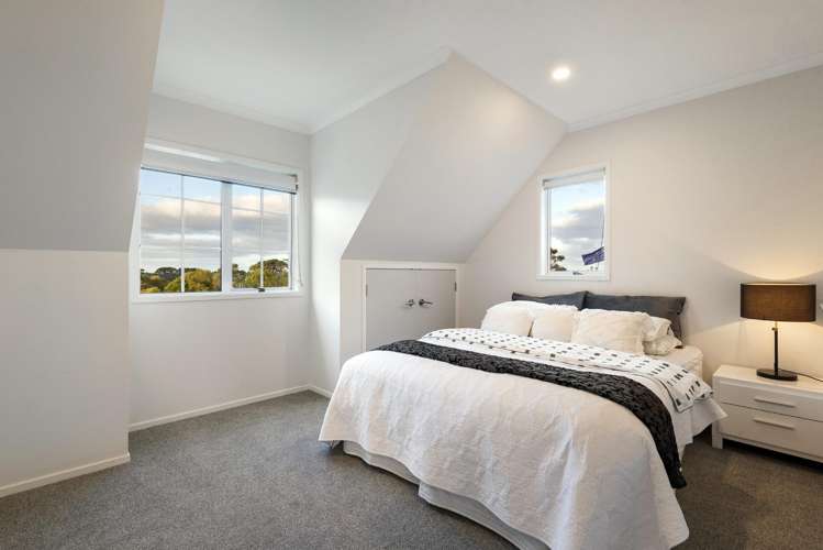 690 Ridge Road Riverhead_20