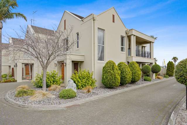 Timeless Design in Prime Coastal Ahuriri Location