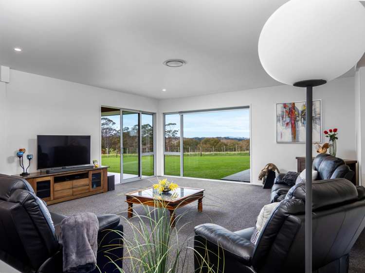 15 Magnolia Tree Way Kerikeri_13