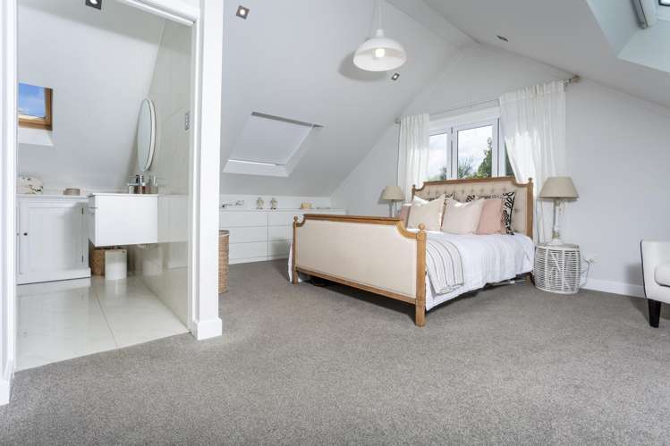 10 Olwyn Place Greenhithe_16