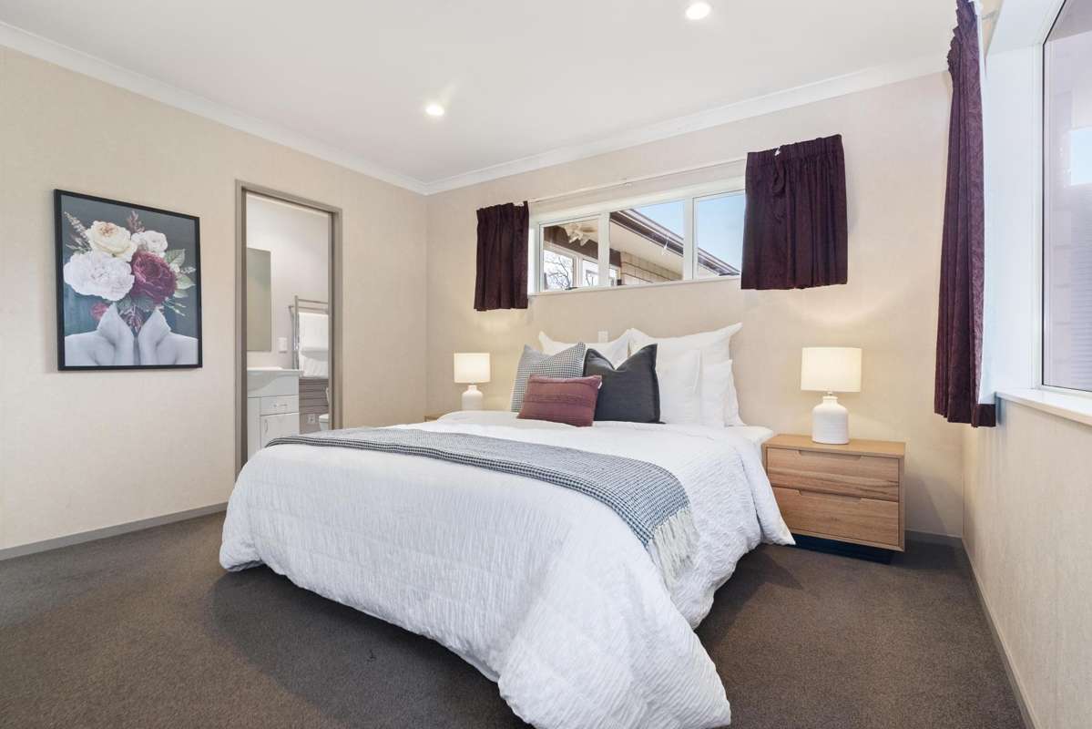 100 Reynolds Road_4