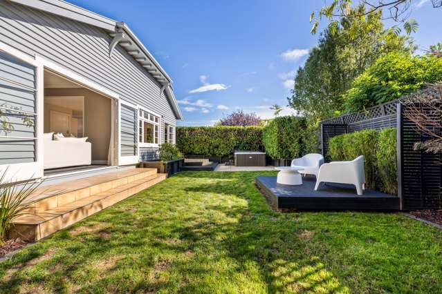 Sunny & Selling! $759,000