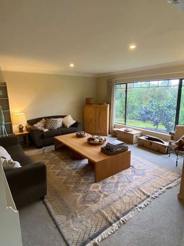 342 Hereford Rd 11554_4