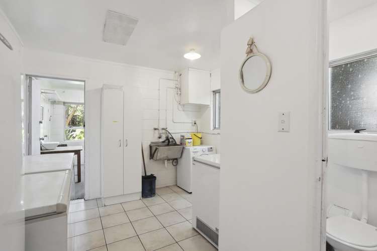 1194 Huia Road Huia_14