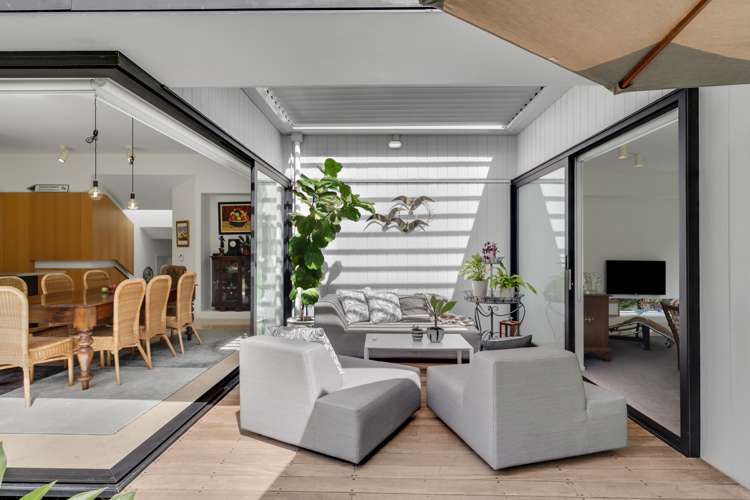 74b Beach Road Mellons Bay_14