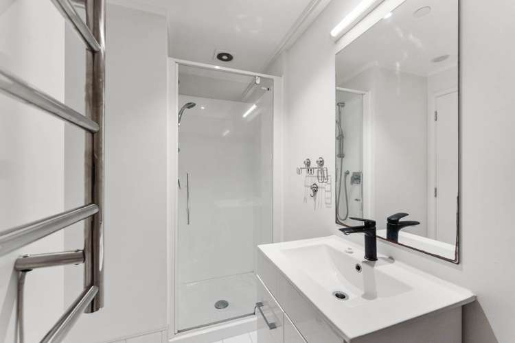 17A/30 Westward Ho Glen Eden_11