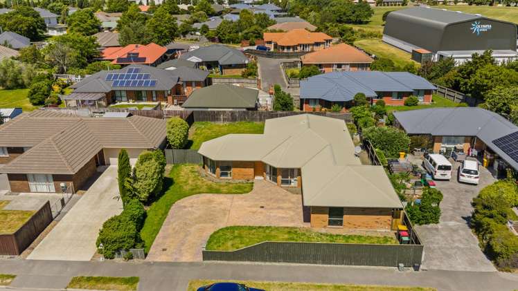 21 Springs Road Hornby_16
