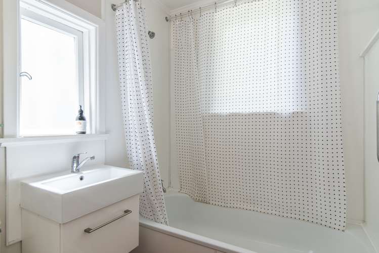 2 Adams Terrace Aro Valley_7