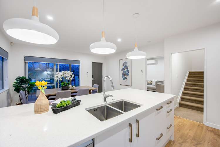 167 Bonair Crescent Silverdale_6