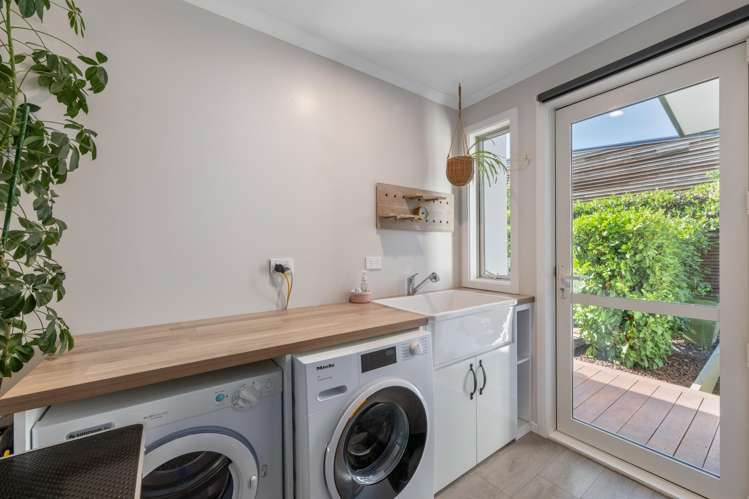 4 Spitfire Drive Burleigh_22