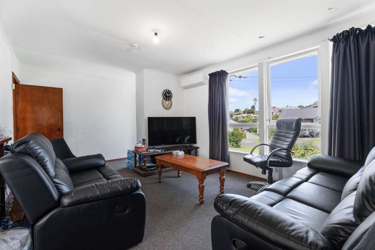 8 Clairville Crescent_1