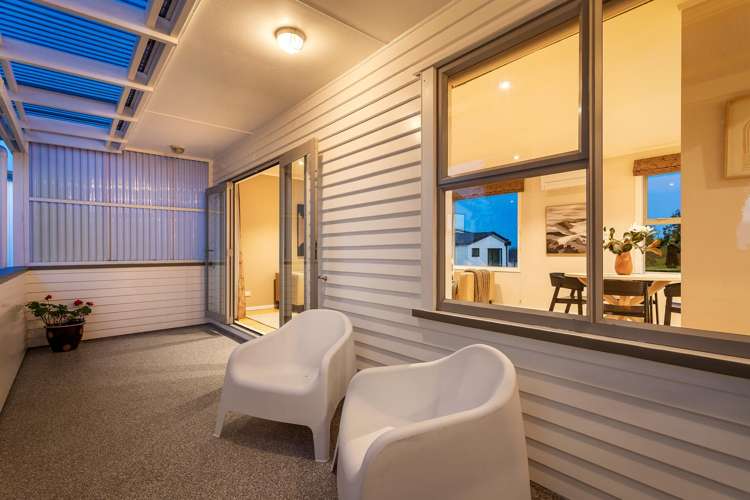 72 Golf Road New Lynn_24