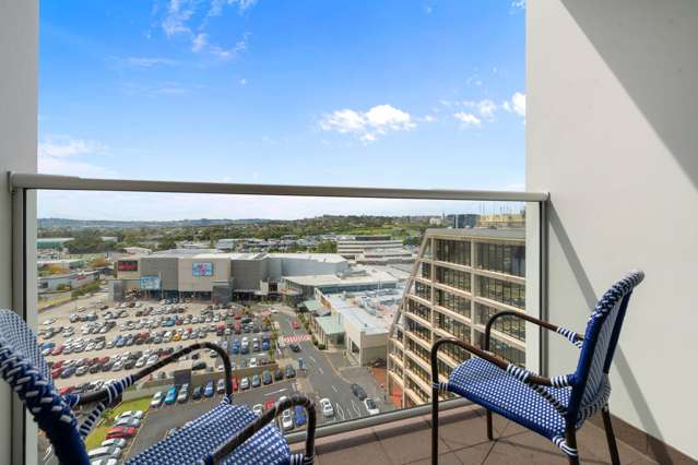 Corner apartment plus secure carpark