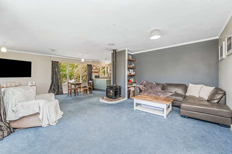 5669 West Coast Road Springfield_4