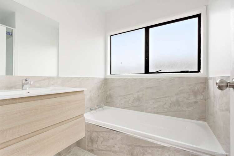 1/73 Etherton Drive Manurewa_7