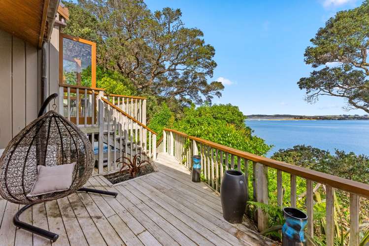 417 Leigh Road Leigh_17