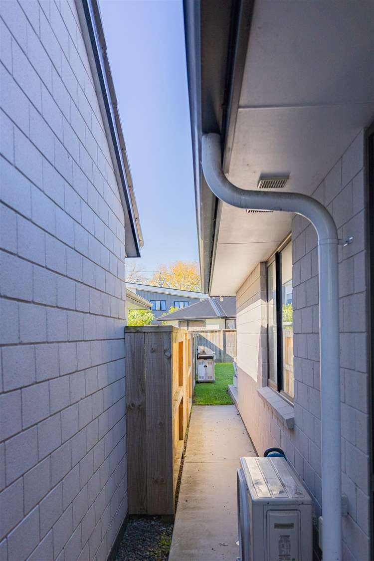 32 Old Farm Road Hamilton East_14