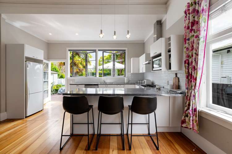 13 Saint Winifreds Avenue Hamilton East_8