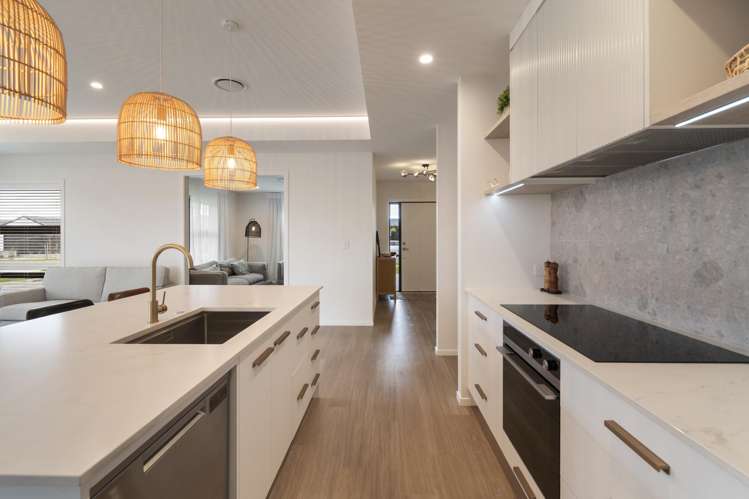 63 Atlantic Drive Fitzherbert_8