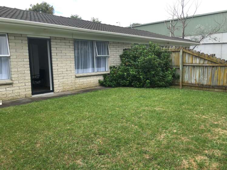 2/10b View Road Papakura_1