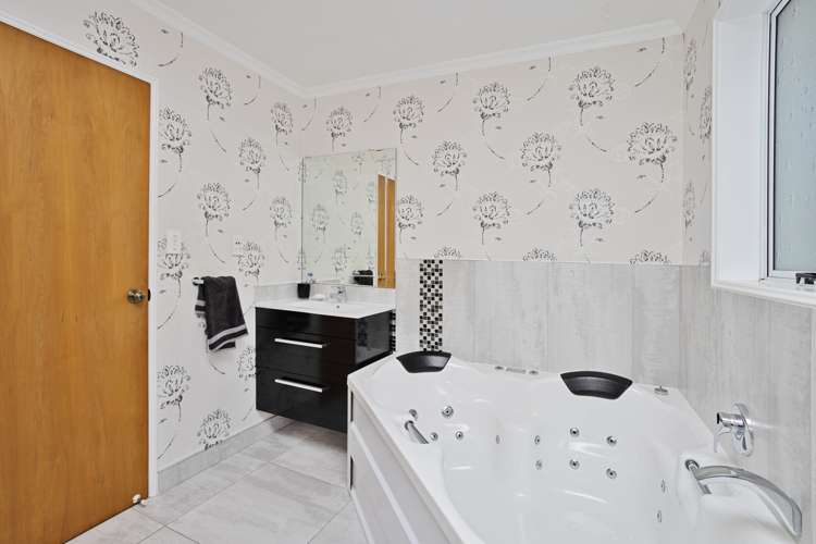 99 Gladstone Terrace Gladstone_14