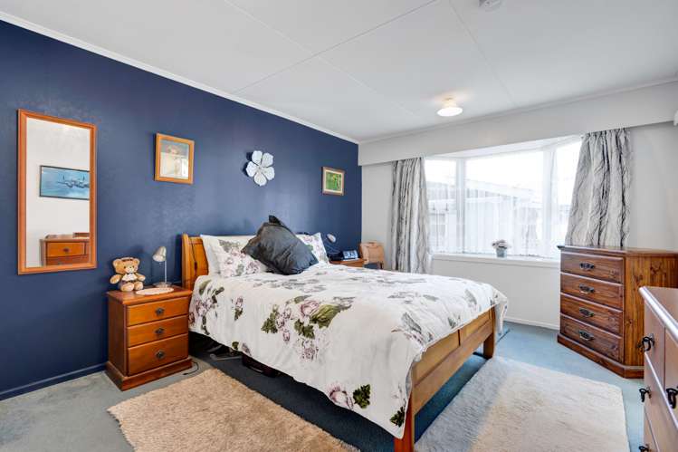 22 Waiwera Place Merrilands_7