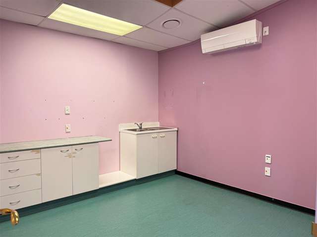 Shop 6, 107a Mana Esplanade Paremata_4