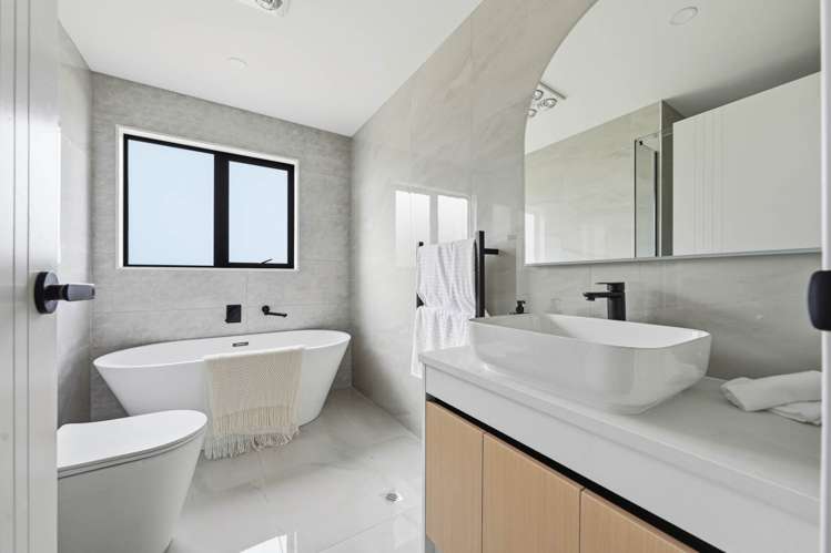 Lot 1/129 Cook Street Howick_9