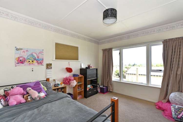 188 The Ridgeway Stoke_5